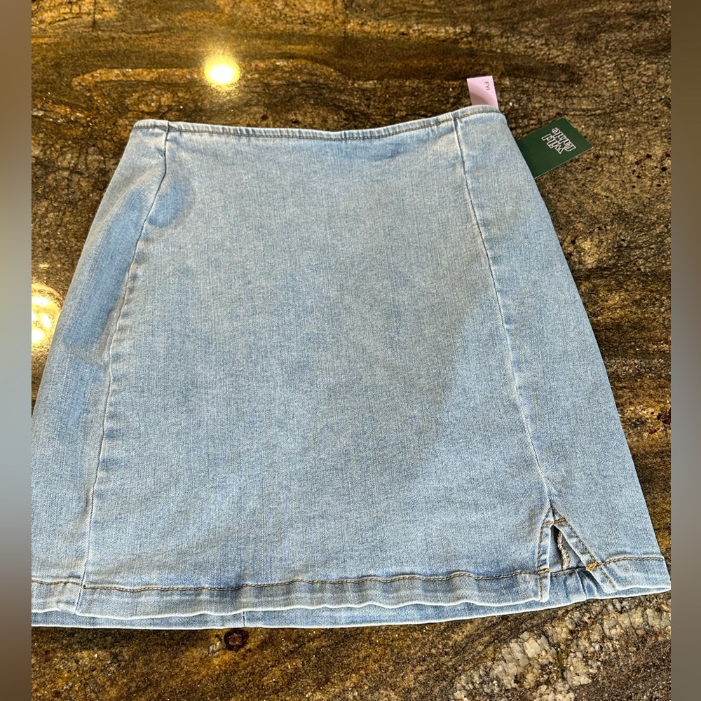 Wild Fable Light Wash Denim distressed‎ faded Mini Skirt Size 2 Stretchy  NWT